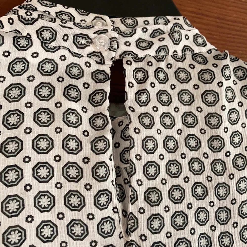 New York & Company BowTie Blouse Tank - Picture 7 of 8